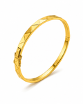 916 Gold Bangle Italy Prism Cut